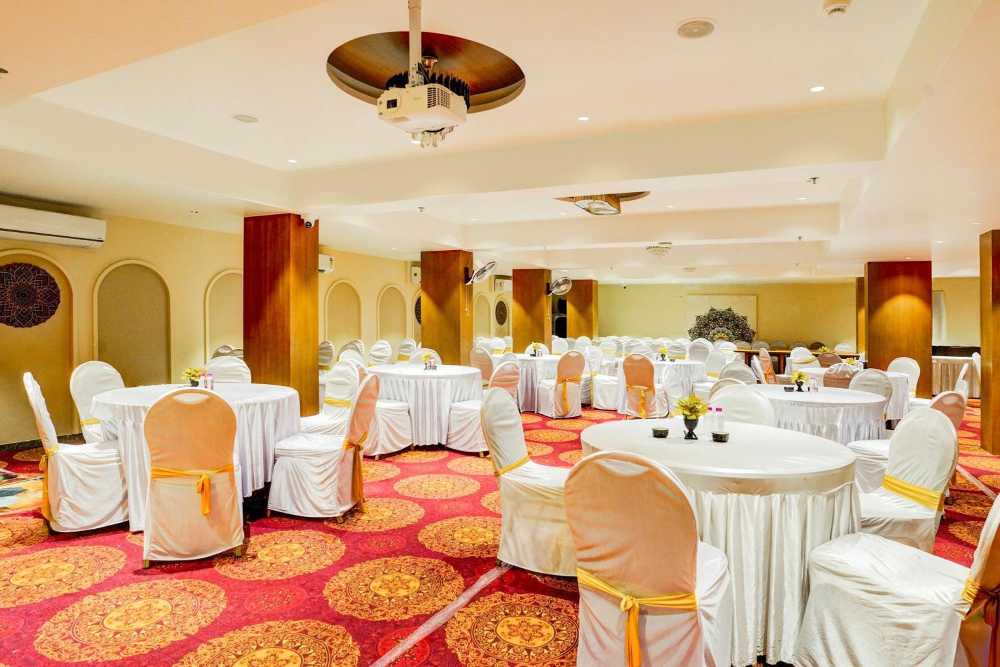 Palette- Siddharth Inn Gandhinagar Exterior foto